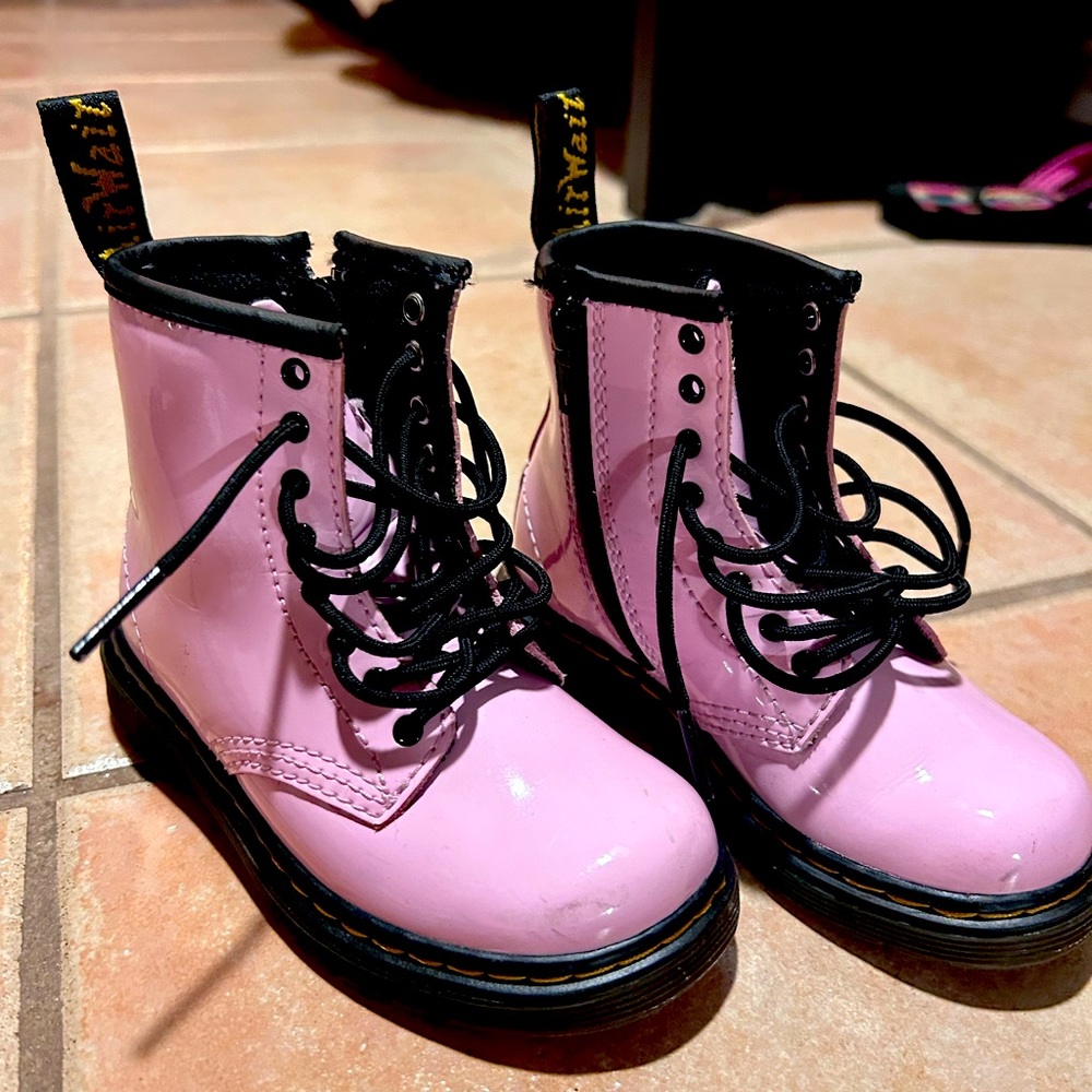 Doc marten 8T worn once